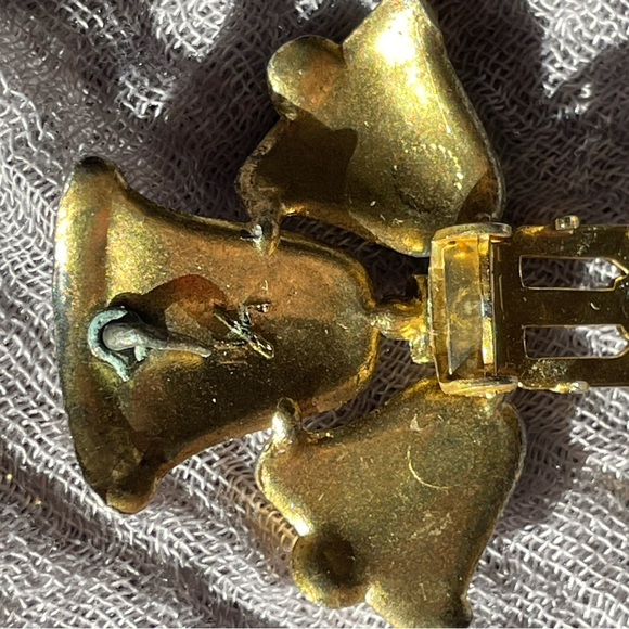 Vintage Little Nemo Rhinestone Bell Clip. Antique fur clip. - Picture 4 of 4